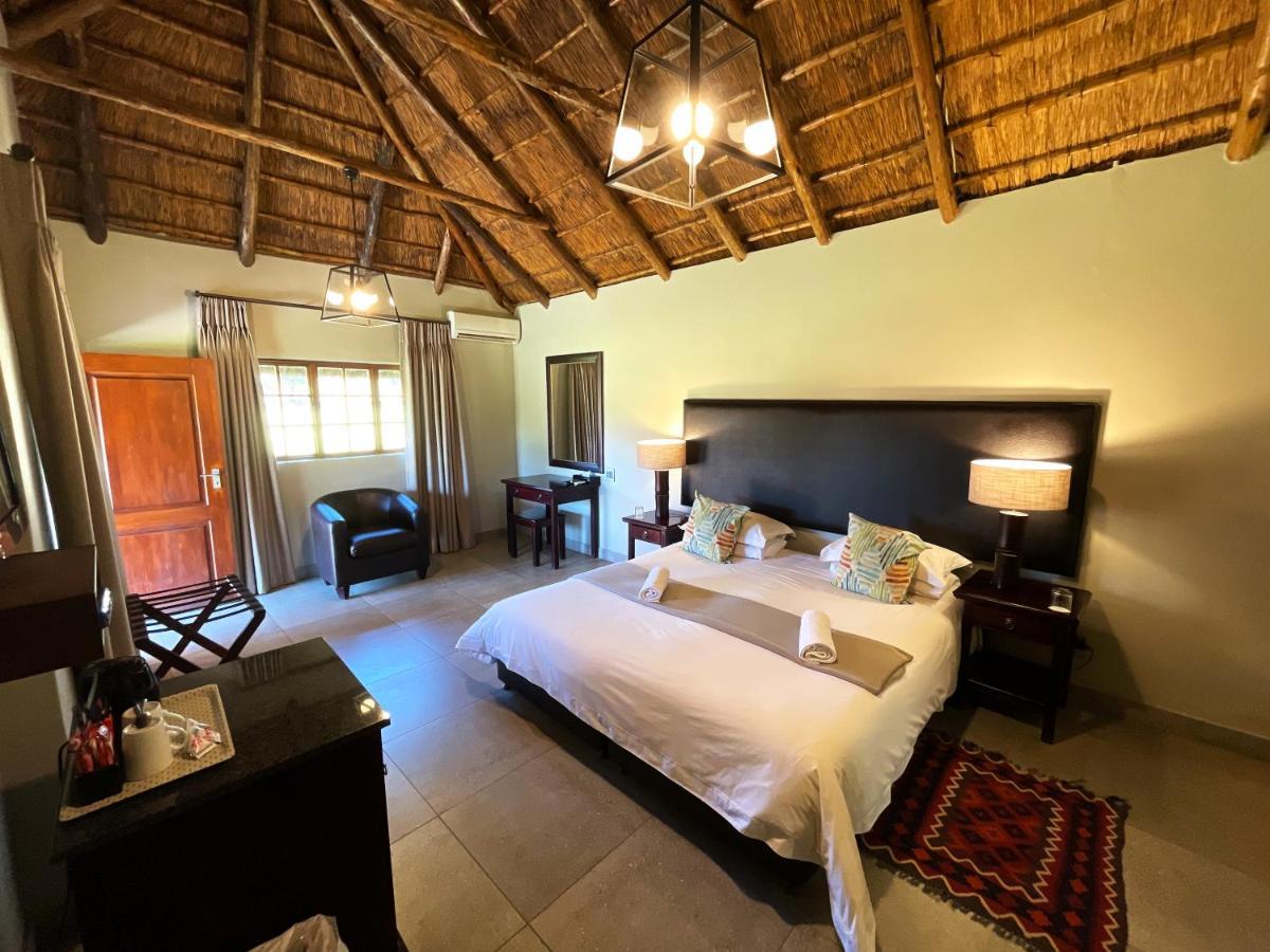 Mongena Private Game Lodge Rust de Winter Eksteriør billede